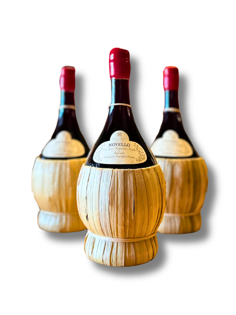 Vino Novello in tradizionale Fiaschetto - Cantine Paololeo!